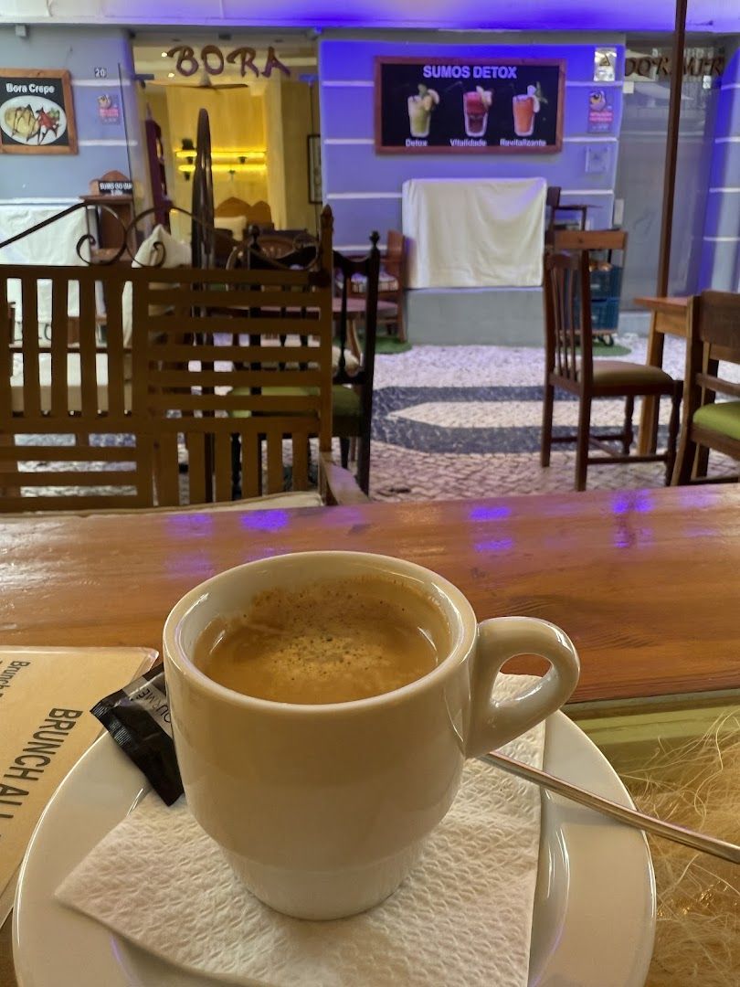 Bora Café — photo 11 of 12
