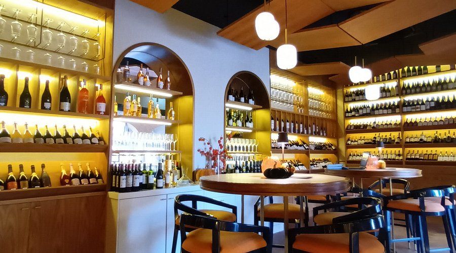 Brooke's Wine Bar & Shop — photo 1 of 12