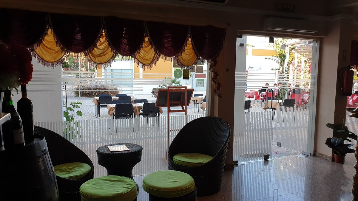 Coriander Lounge — photo 12 of 12