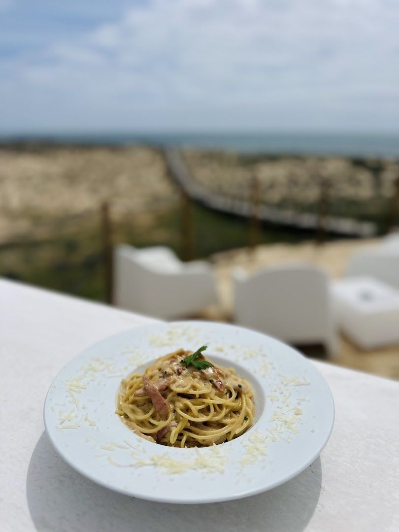 Dunes Beach Bar & Restaurant — photo 7 of 12