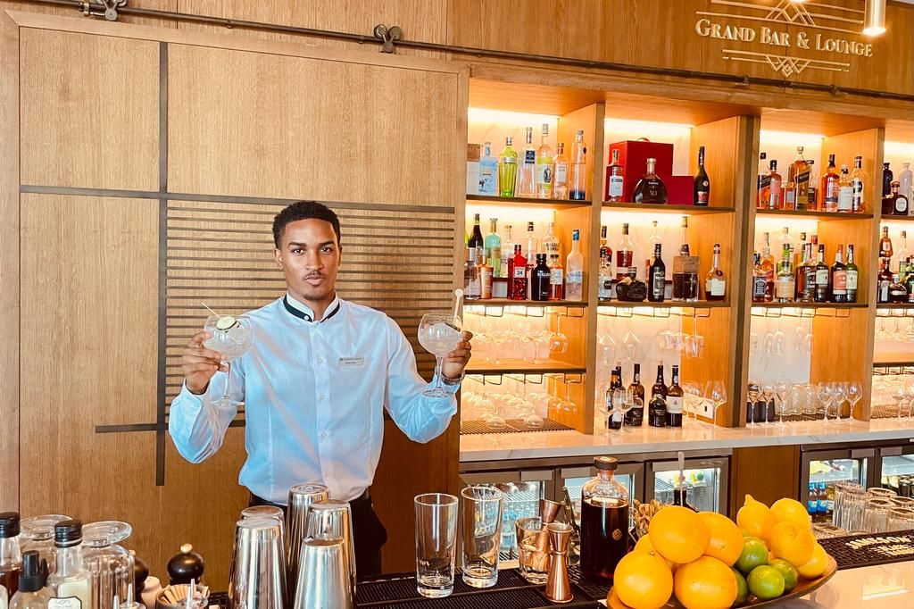 Grand Bar & Lounge — photo 12 of 12