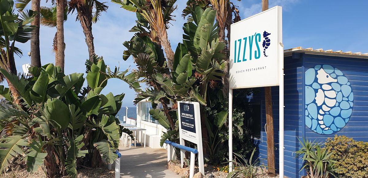 Izzy's Beach Restaurant — photo 1 of 12