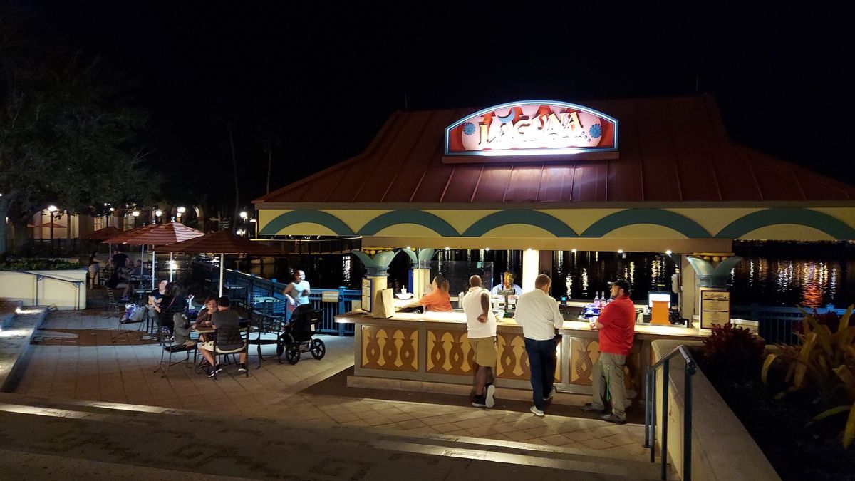 Laguna Bar — photo 7 of 12