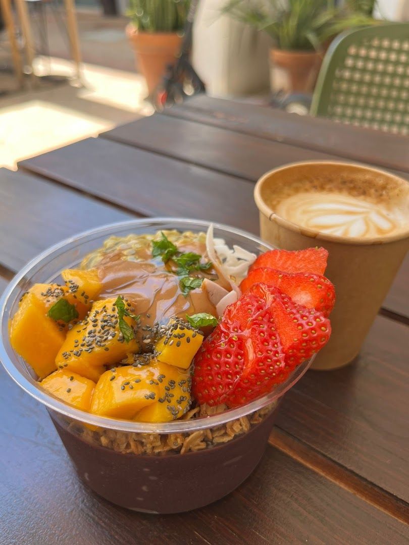 Lahana Brunch Café — photo 4 of 11