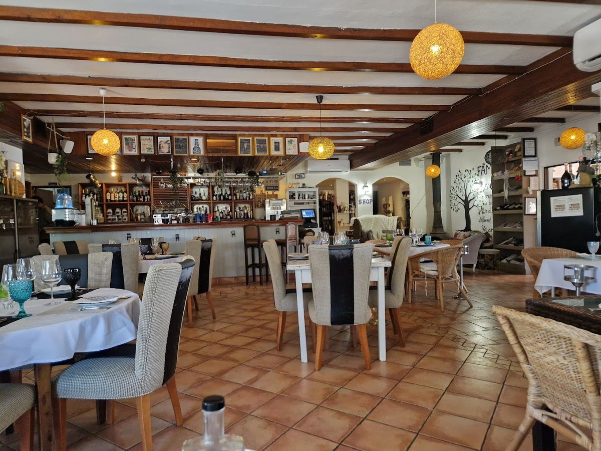 Monica's Restaurant — photo 4 of 12