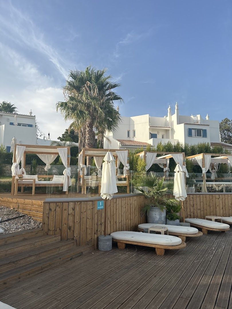 Parrilla Beach Club — photo 4 of 12
