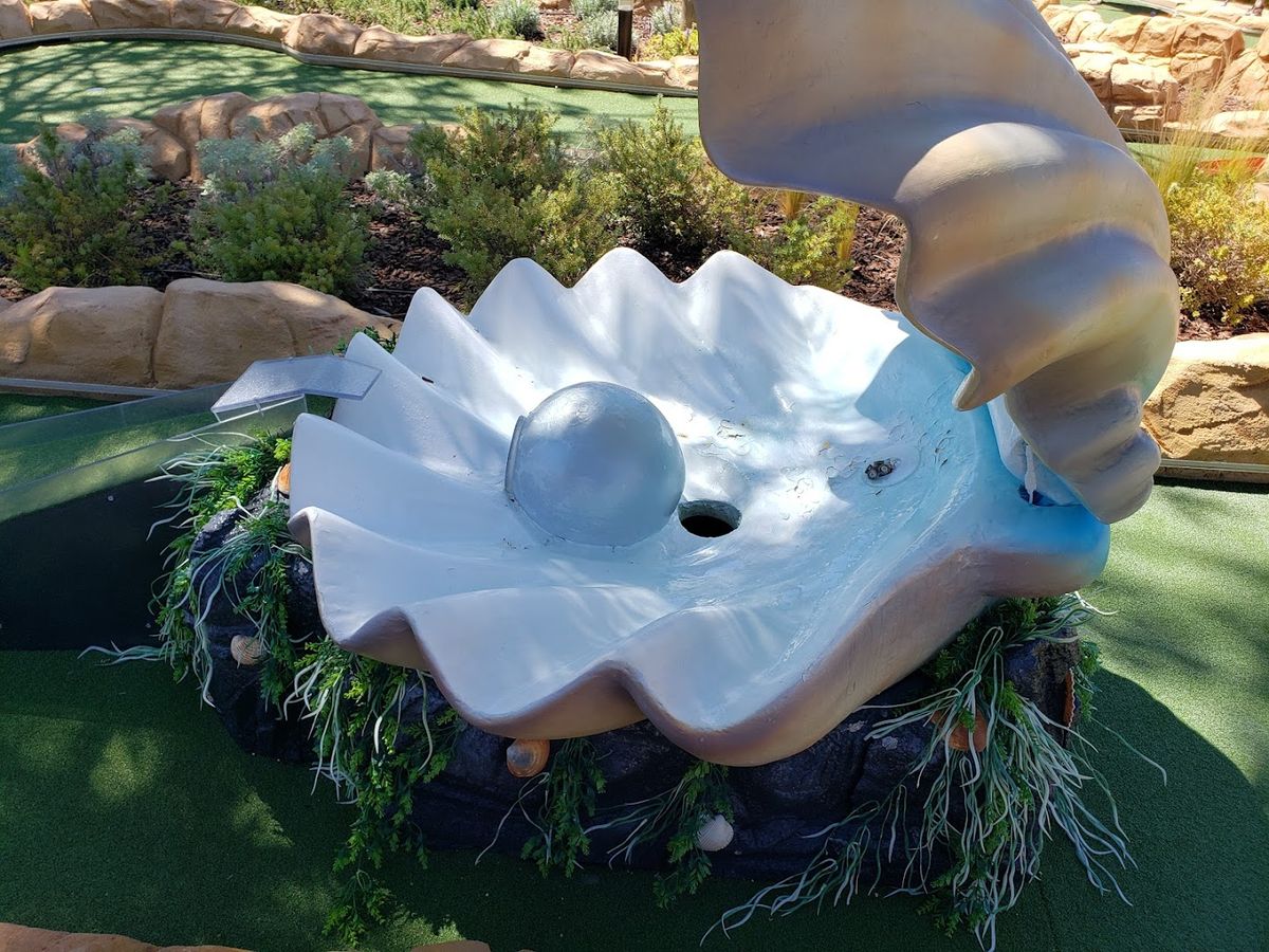 ParTee Mini Golf Bar — photo 9 of 12