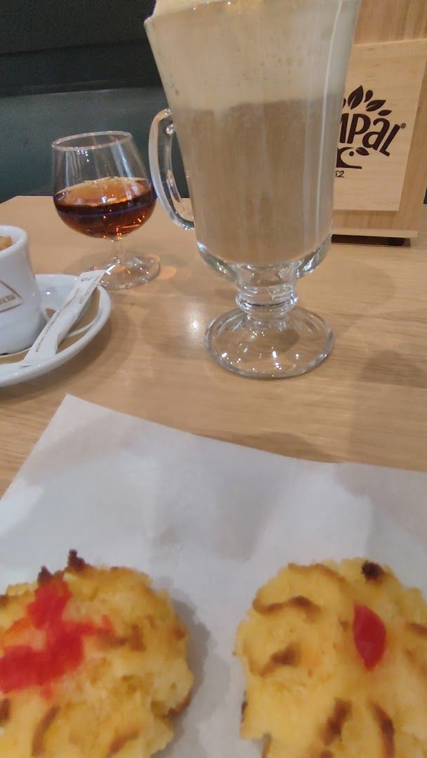 Pastelaria Arco-Iris — photo 2 of 12
