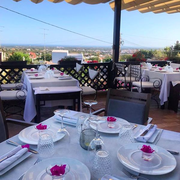 Restaurant Henrique Leis — photo 1 of 12