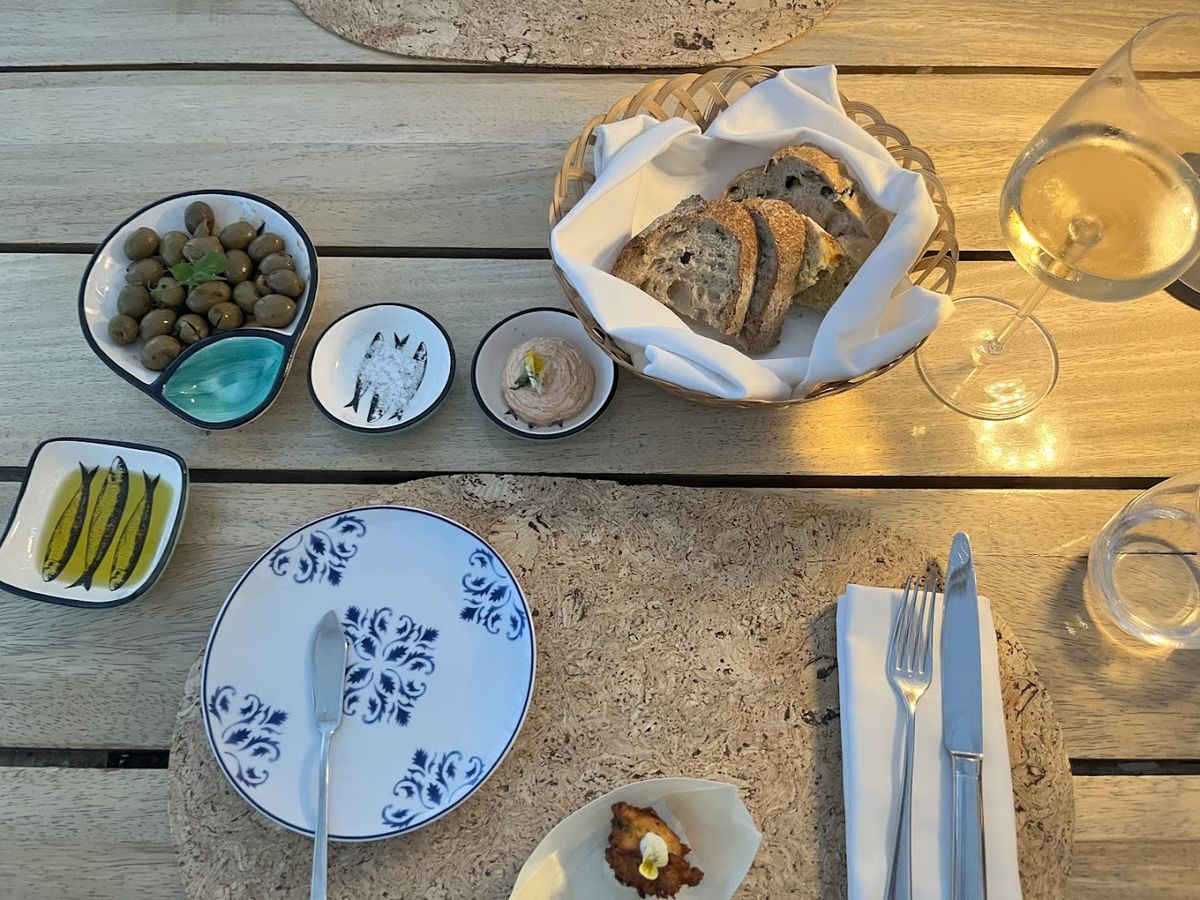 Ria Restaurant — photo 3 of 12