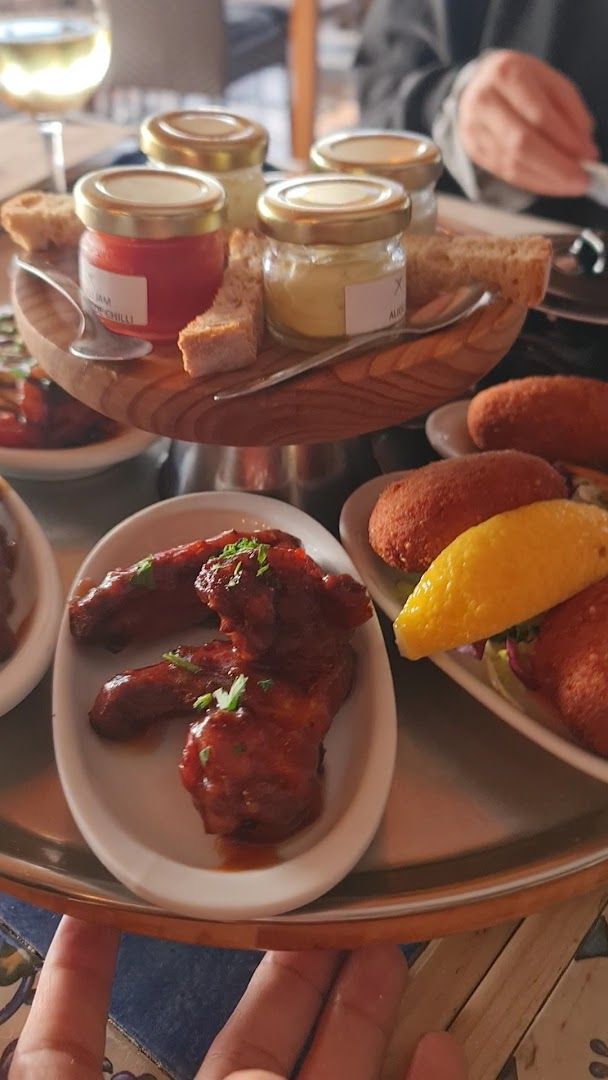 Simply Tapas & Vinho — photo 9 of 12