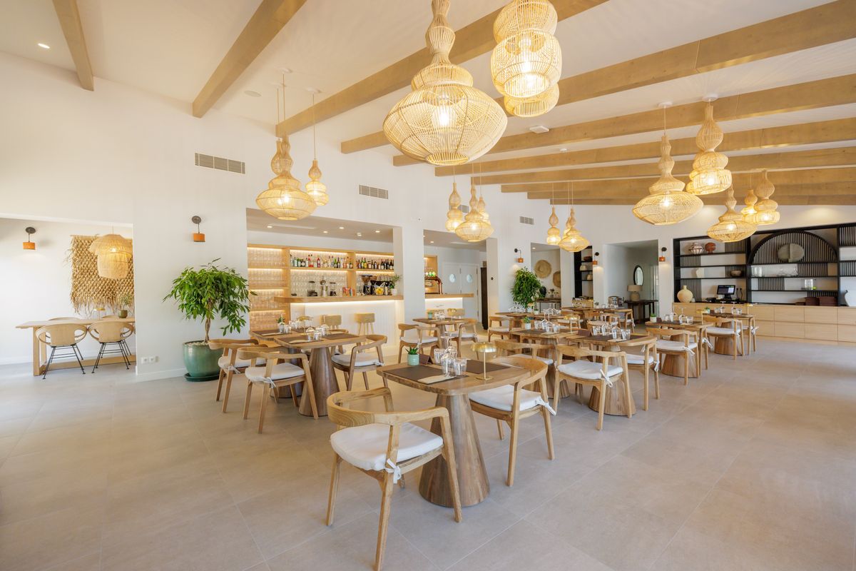 SMASH Restaurant — photo 4 of 6