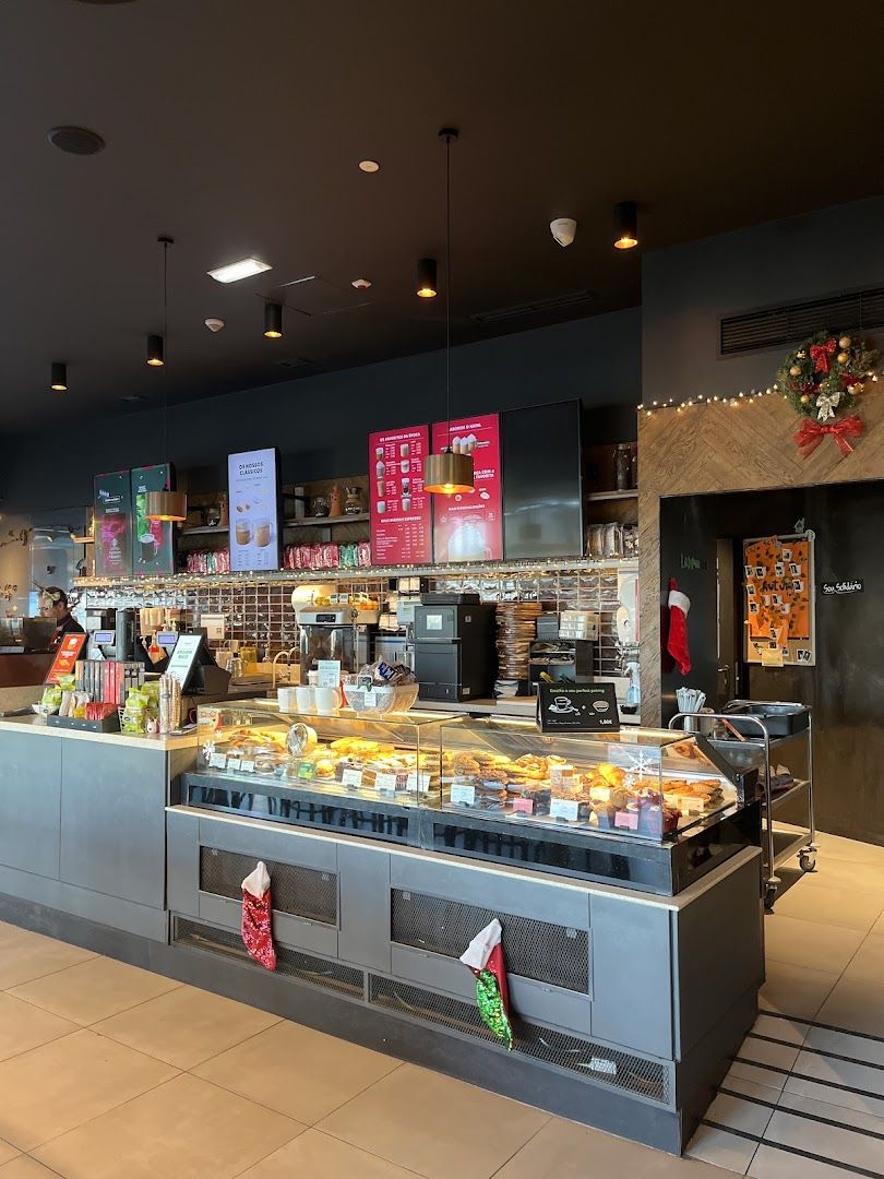 Starbucks Mar Shopping Algarve — photo 6 of 12