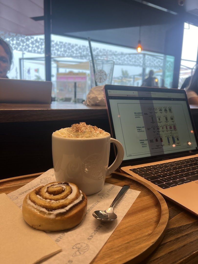Starbucks Mar Shopping Algarve — photo 7 of 12
