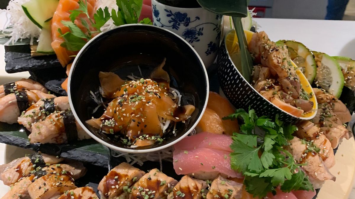 Sushi Mishi — photo 9 of 12