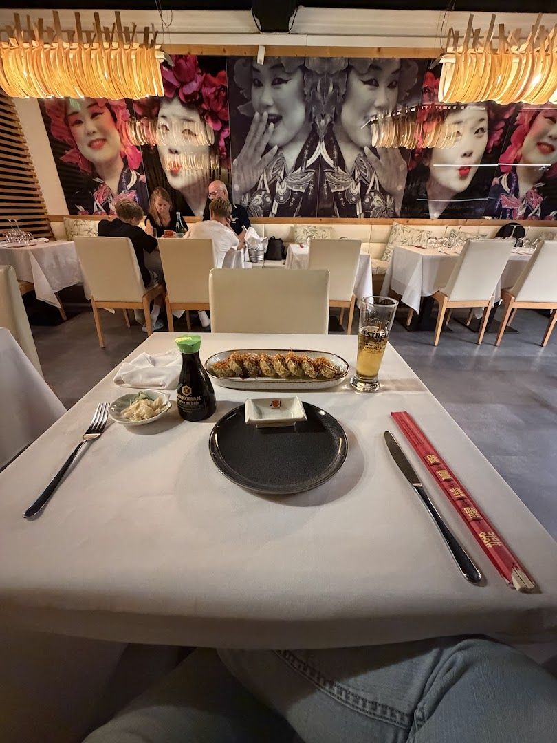 Sushi-ya Fusion — photo 3 of 6