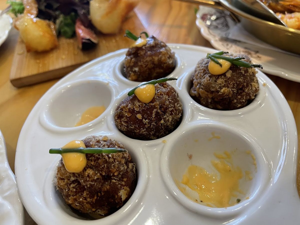 Taberna by Lucia Ribeiro — photo 11 of 12