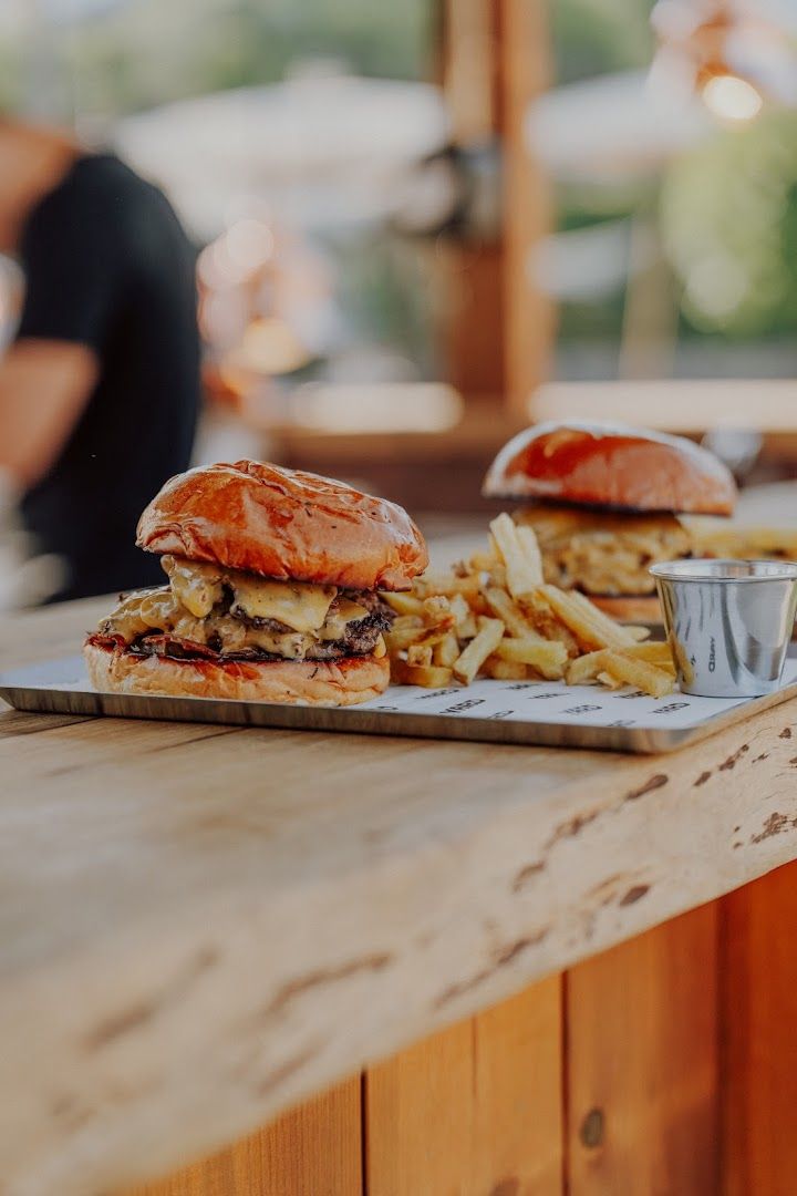 The Yard Beer Garden & Grill — photo 3 of 12
