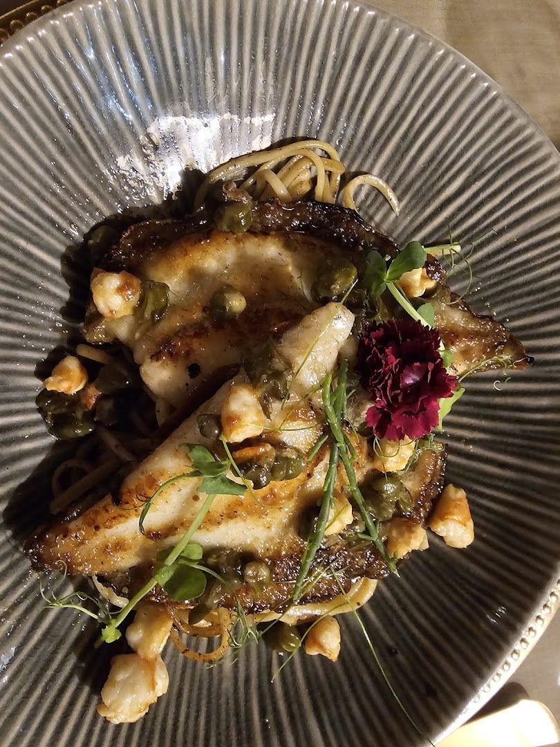 Vaults Restaurant — photo 11 of 12